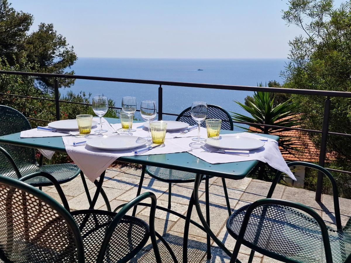Appartamento In Villa Mimosa 切尔沃 外观 照片